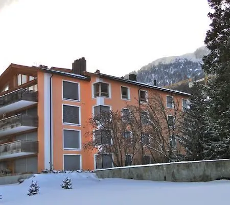 Ille Terrarum Apartment