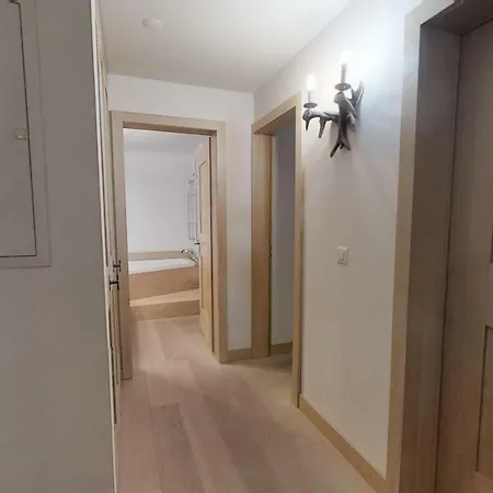 Ille Terrarum Silvaplana